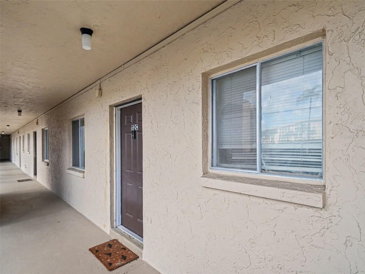 4023 LAKE BAYSHORE DRIVE — photo 9 of 41