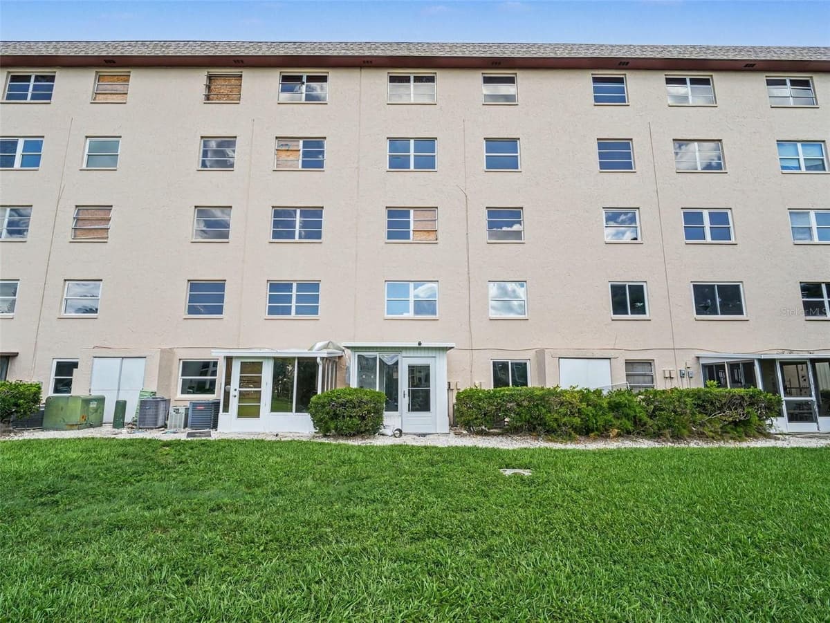 4023 LAKE BAYSHORE DRIVE — photo 35 of 41
