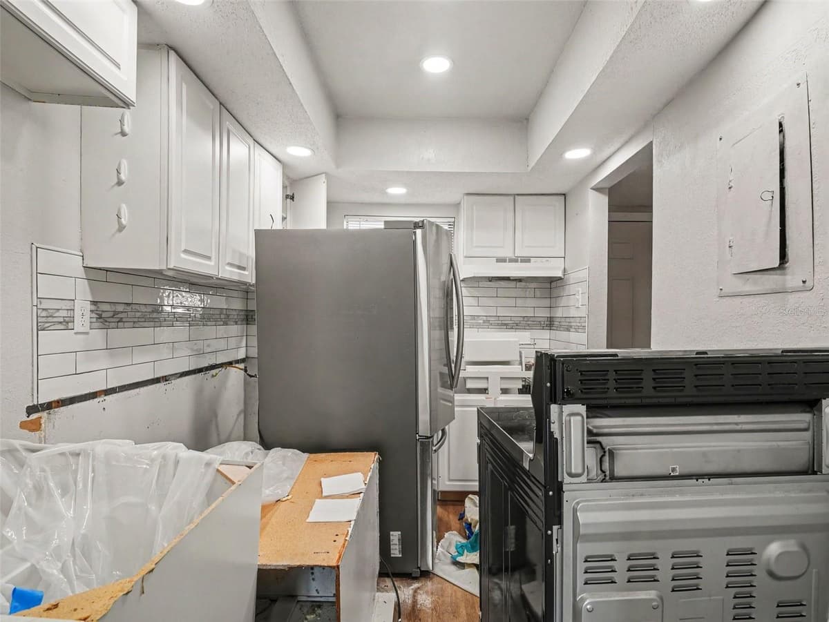 4023 LAKE BAYSHORE DRIVE — photo 19 of 41