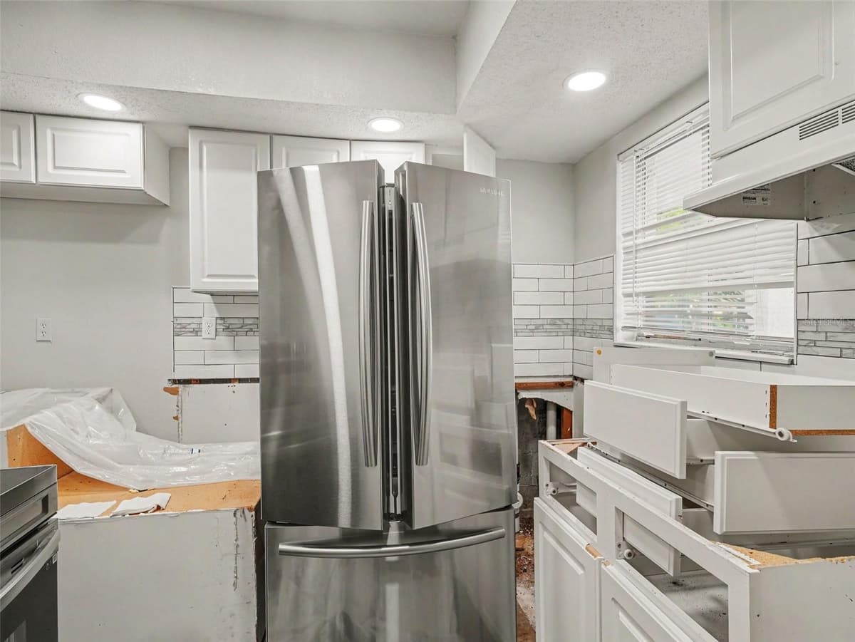 4023 LAKE BAYSHORE DRIVE — photo 17 of 41
