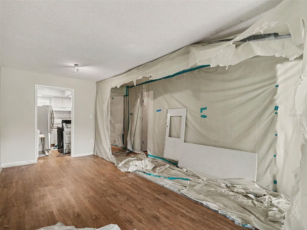 4023 LAKE BAYSHORE DRIVE — photo 14 of 41