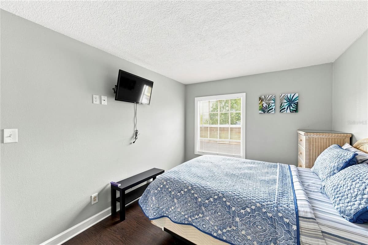 5191 SALMON DRIVE — photo 10 of 35