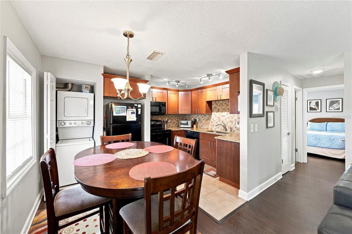 5191 SALMON DRIVE — photo 8 of 35