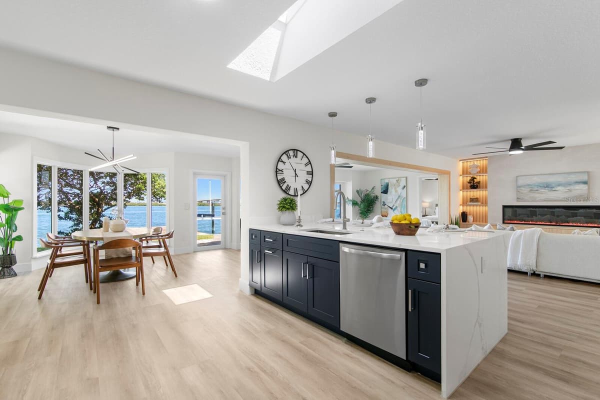 202 DRIFTWOOD LANE — photo 4 of 47