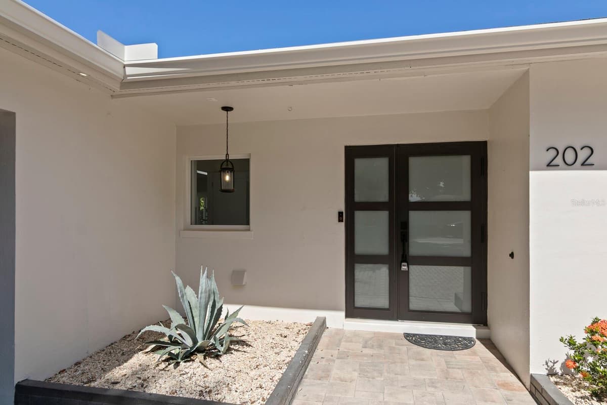 202 DRIFTWOOD LANE — photo 18 of 47