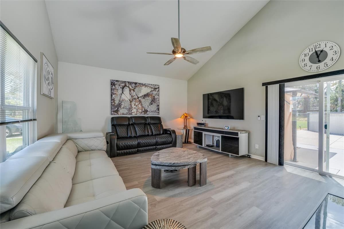 1234 THOMASINA DRIVE — photo 5 of 33