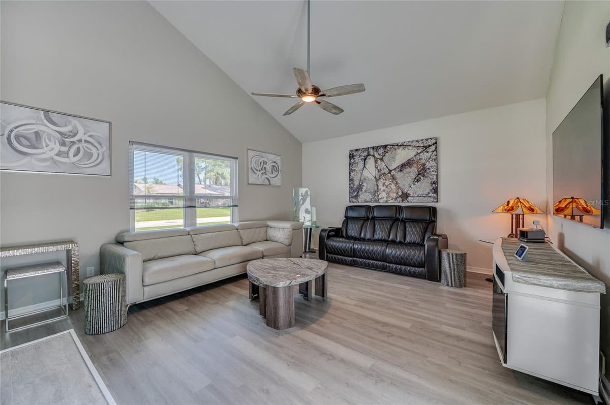 1234 THOMASINA DRIVE — photo 6 of 33