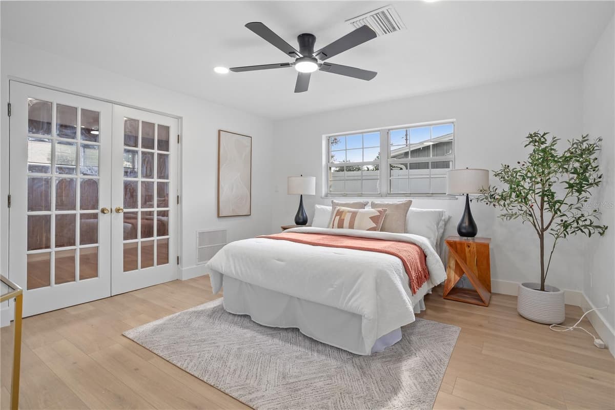 320 BENTON STREET — photo 19 of 40