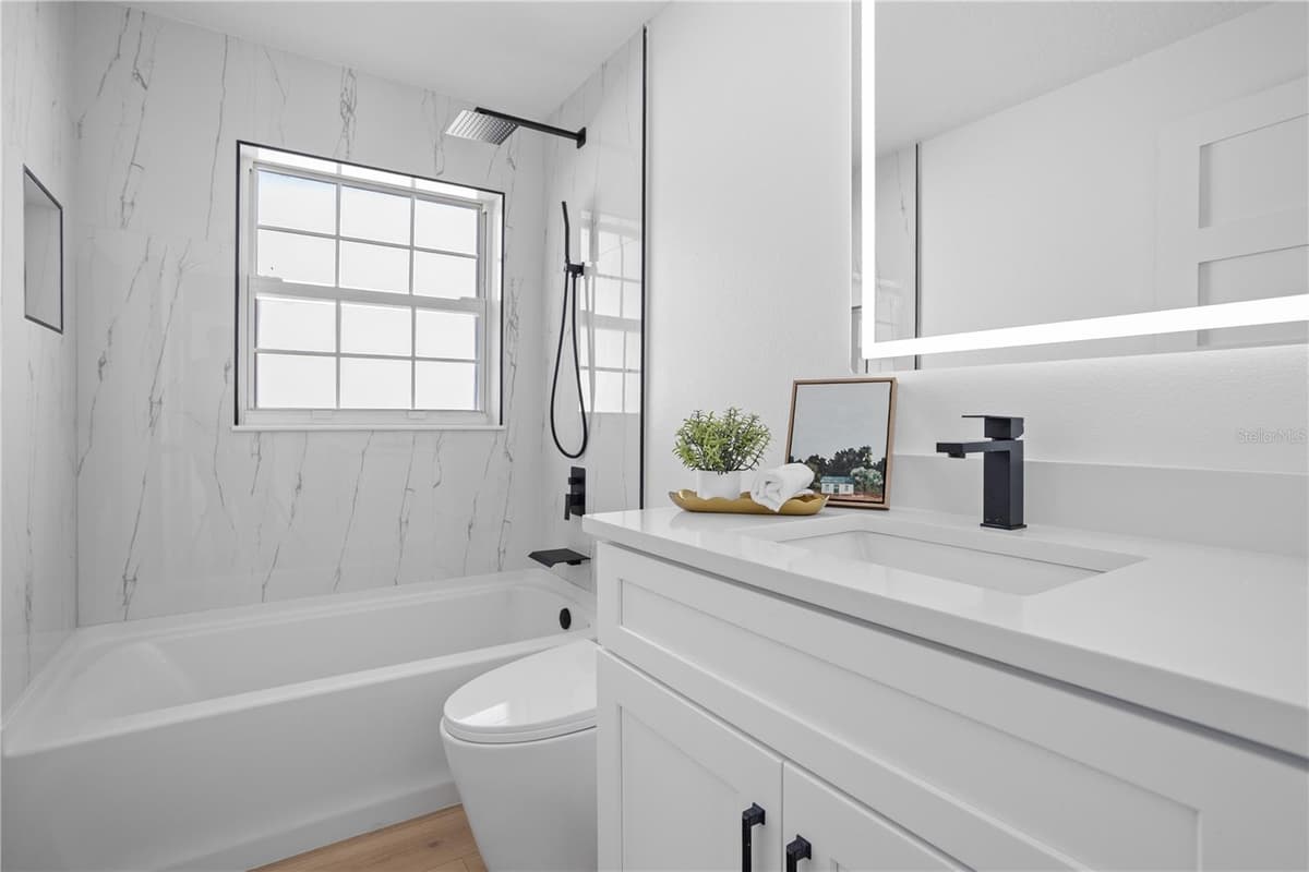 320 BENTON STREET — photo 28 of 40