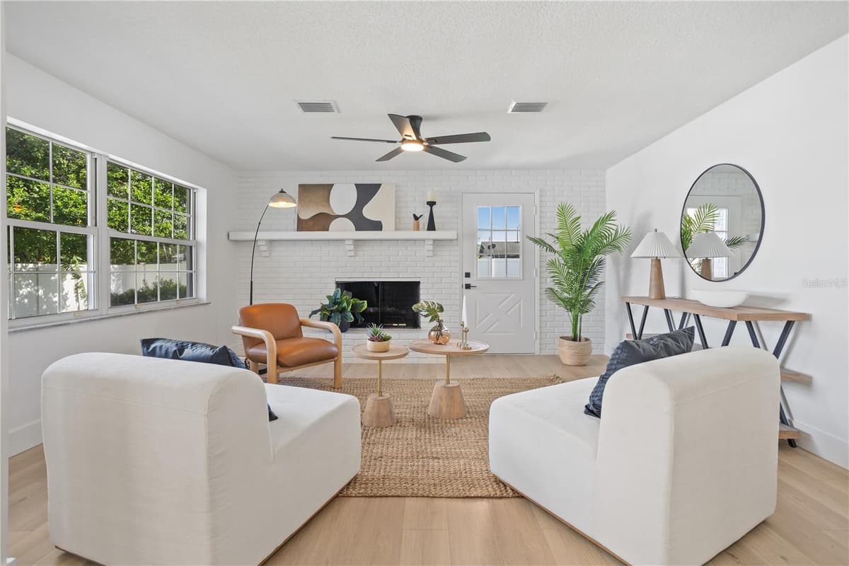 320 BENTON STREET — photo 16 of 40