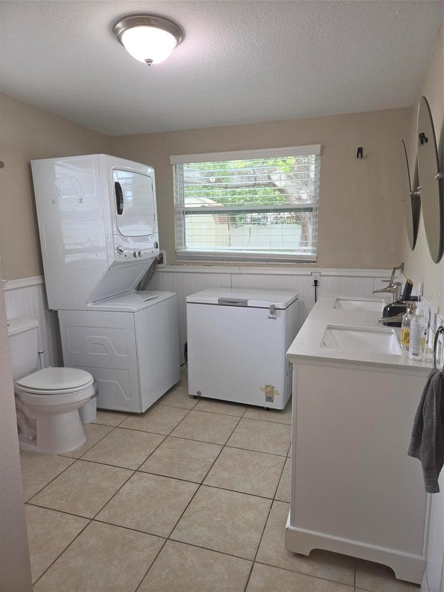 20 SATURN AVENUE — photo 25 of 40