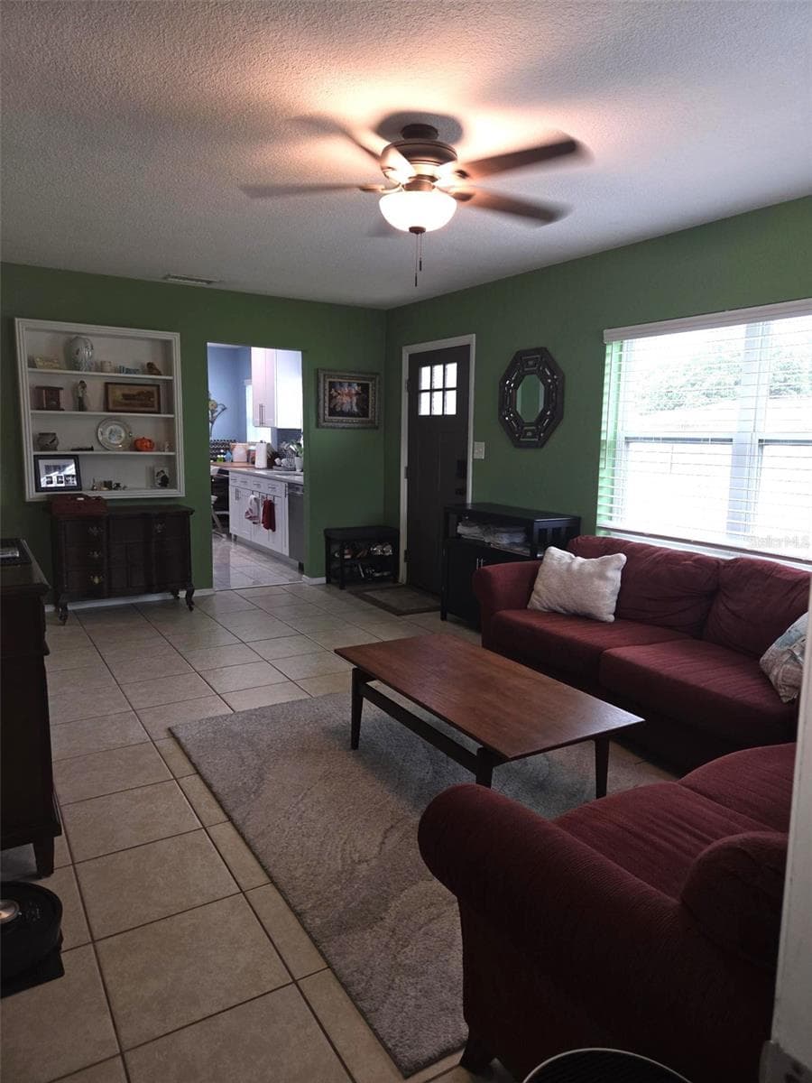 20 SATURN AVENUE — photo 7 of 40