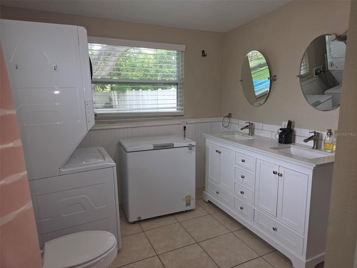 20 SATURN AVENUE — photo 27 of 40