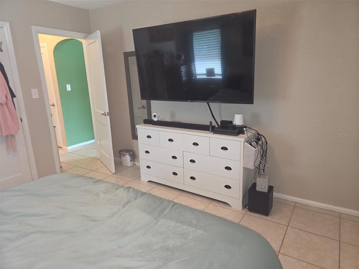 20 SATURN AVENUE — photo 15 of 40