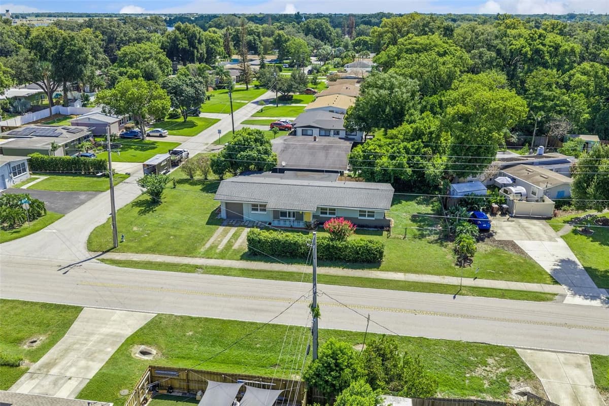 707 CRYSTAL LAKE DRIVE — photo 43 of 46