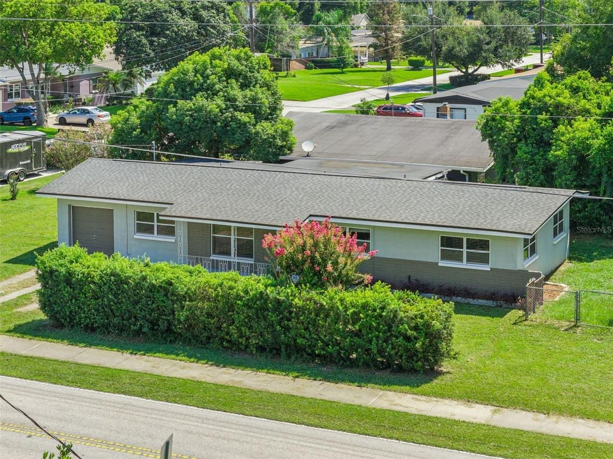 707 CRYSTAL LAKE DRIVE — photo 42 of 46