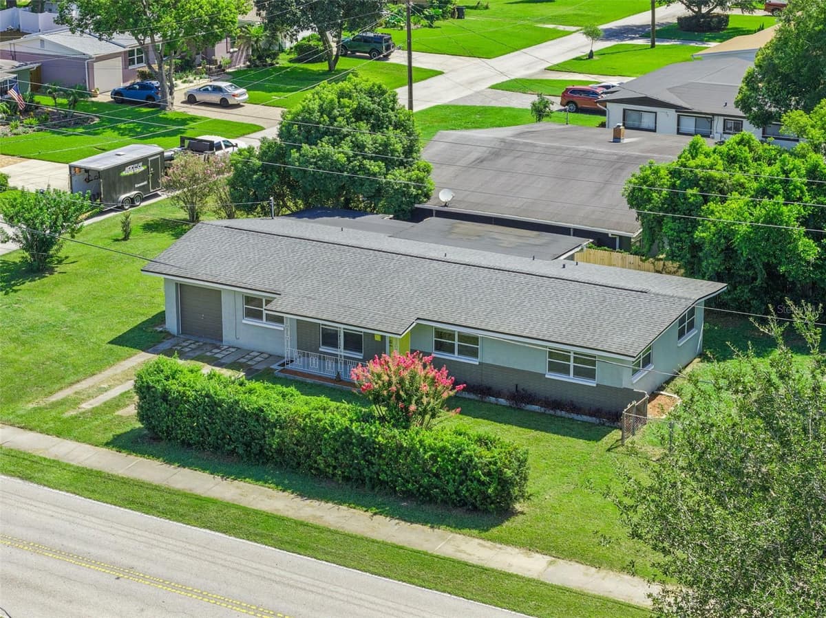 707 CRYSTAL LAKE DRIVE — photo 41 of 46