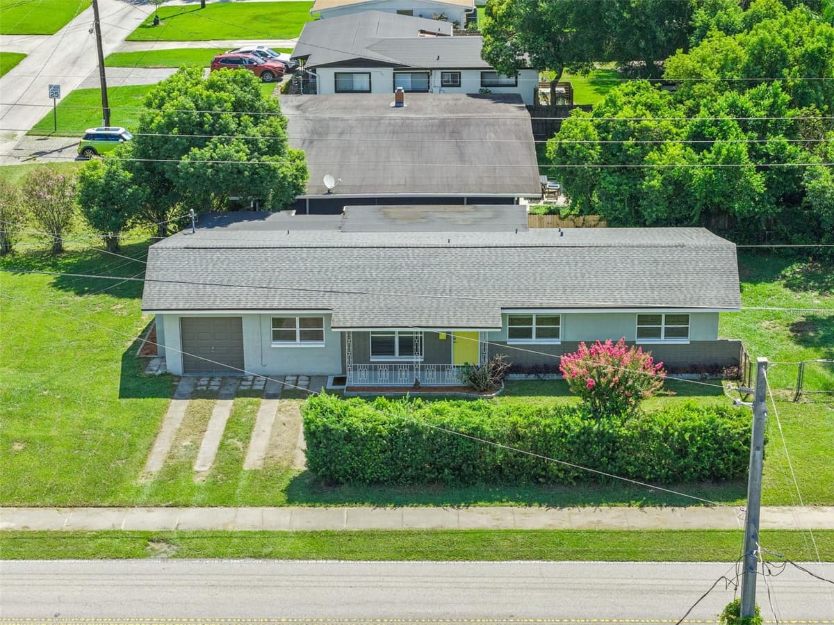 707 CRYSTAL LAKE DRIVE — photo 39 of 46