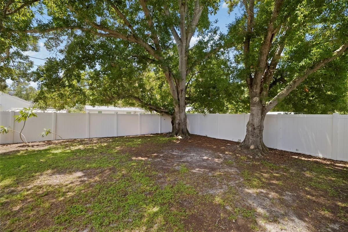 2702 GRAND CAYMAN STREET — photo 39 of 63