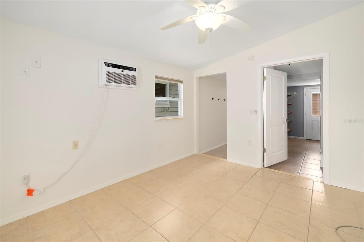 2702 GRAND CAYMAN STREET — photo 22 of 63
