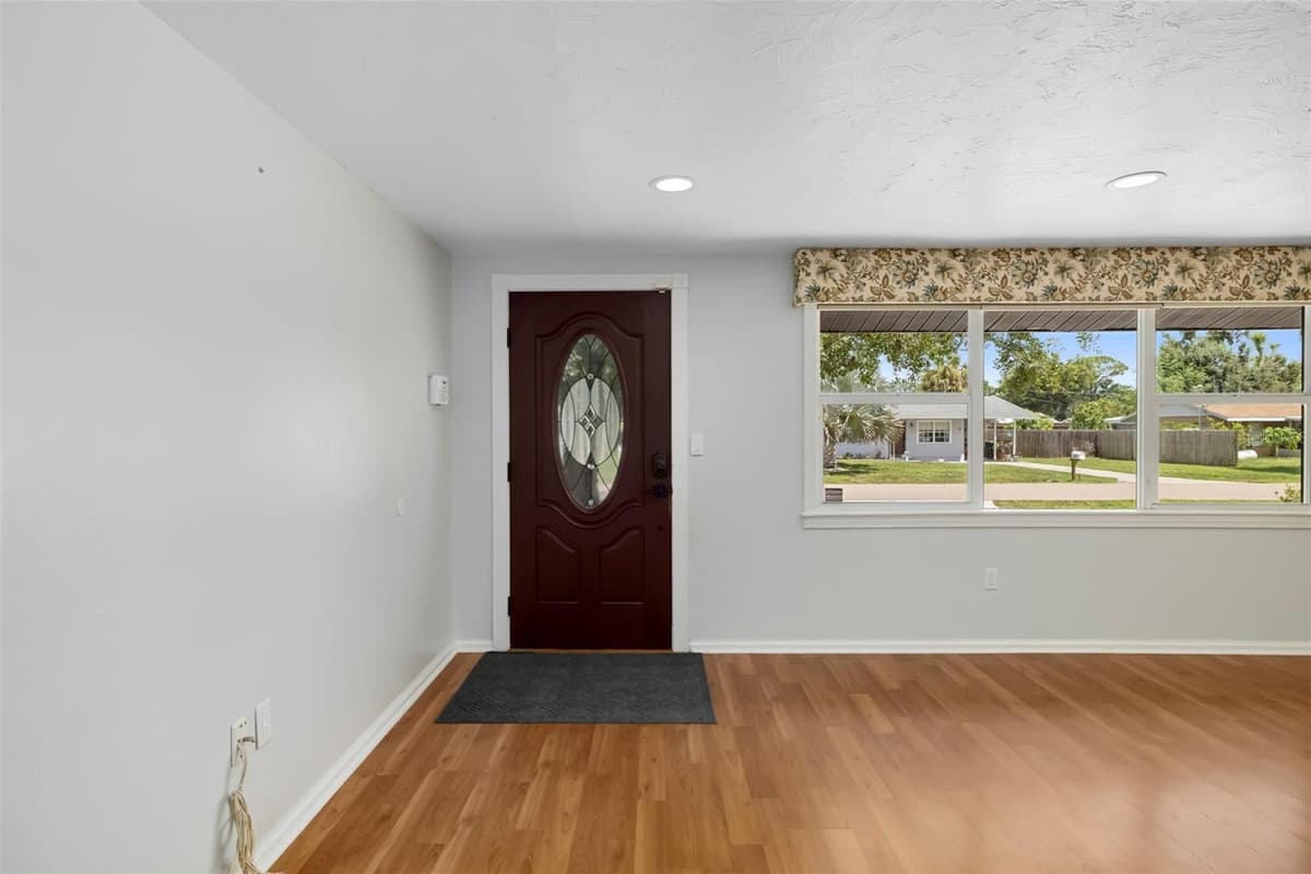 2702 GRAND CAYMAN STREET — photo 4 of 63