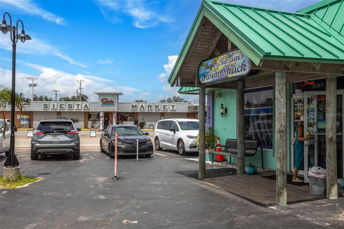 2702 GRAND CAYMAN STREET — photo 52 of 63