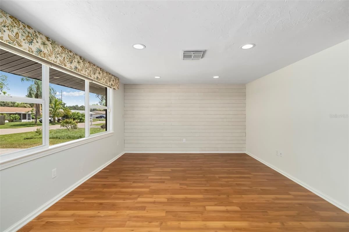 2702 GRAND CAYMAN STREET — photo 5 of 63