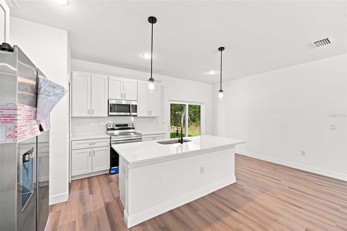 7930 PITCAIRN WAY — photo 14 of 35