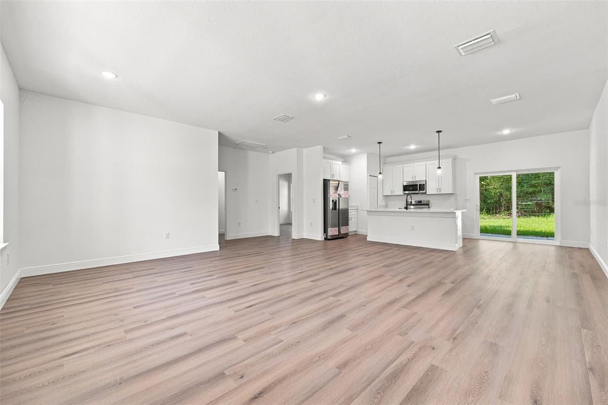 7930 PITCAIRN WAY — photo 9 of 35