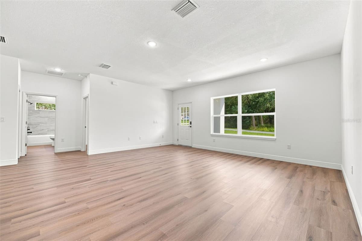 7930 PITCAIRN WAY — photo 10 of 35