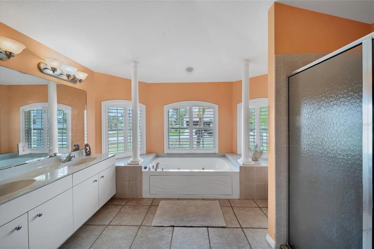 36 PINE VALLEY COURT — photo 20 of 42