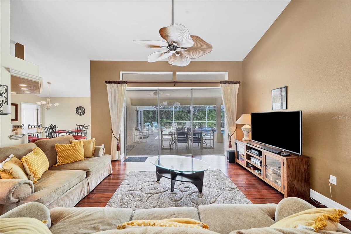 36 PINE VALLEY COURT — photo 3 of 42