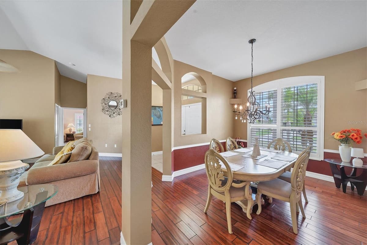 36 PINE VALLEY COURT — photo 7 of 42