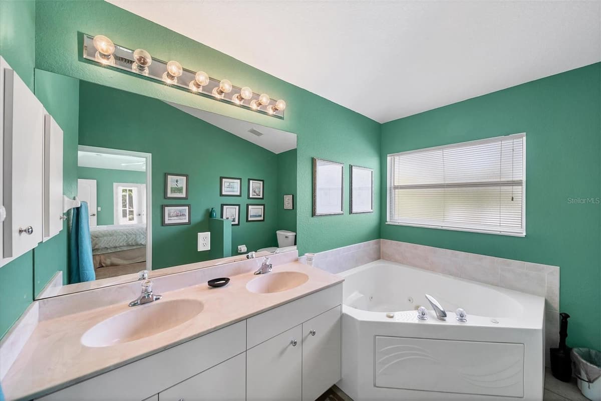 36 PINE VALLEY COURT — photo 28 of 42
