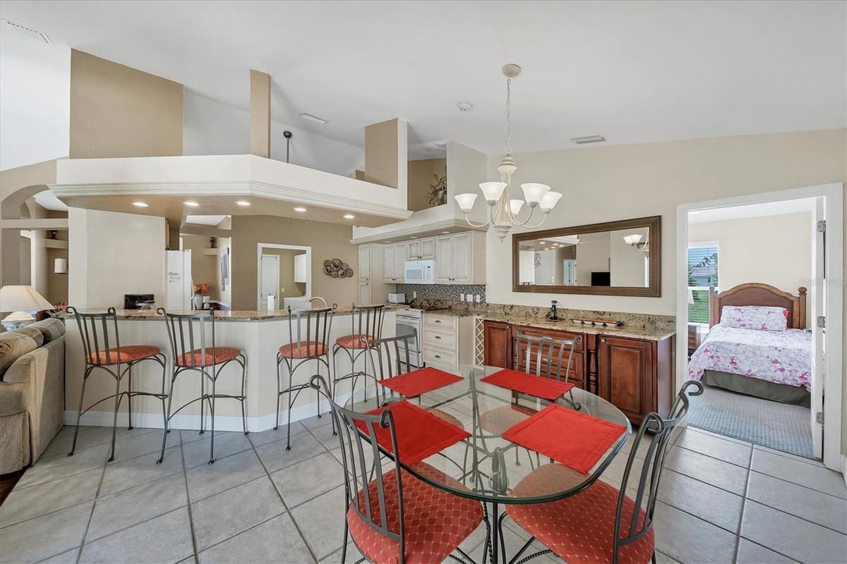 36 PINE VALLEY COURT — photo 16 of 42
