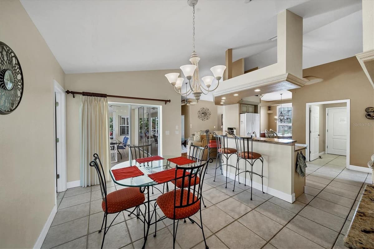 36 PINE VALLEY COURT — photo 14 of 42