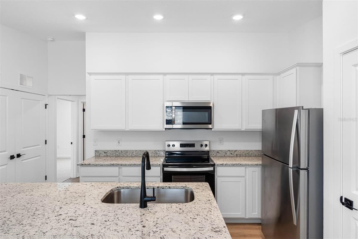 7142 CANOPY LANE — photo 3 of 7