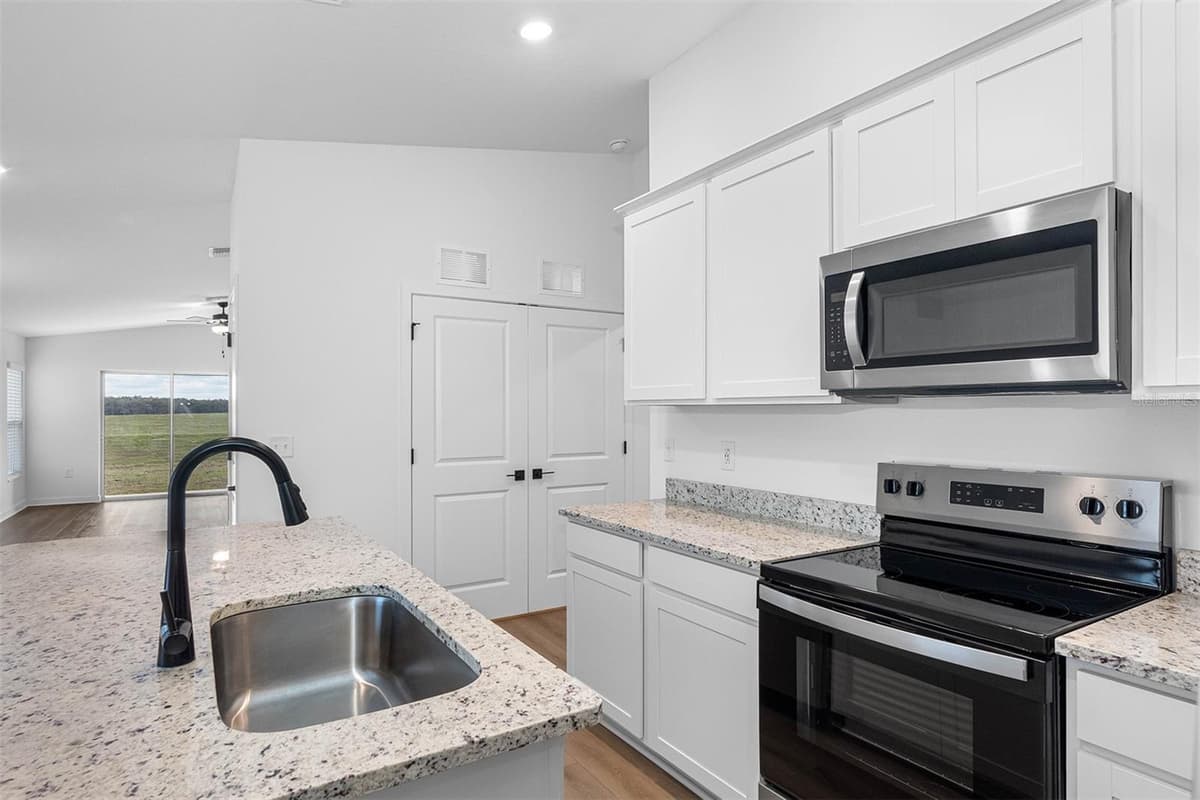 7142 CANOPY LANE — photo 4 of 7