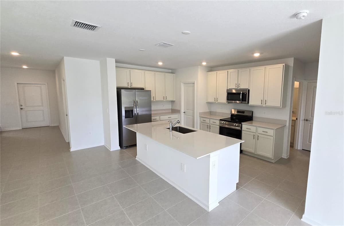 5618 GINGHAM DRIVE — photo 7 of 39