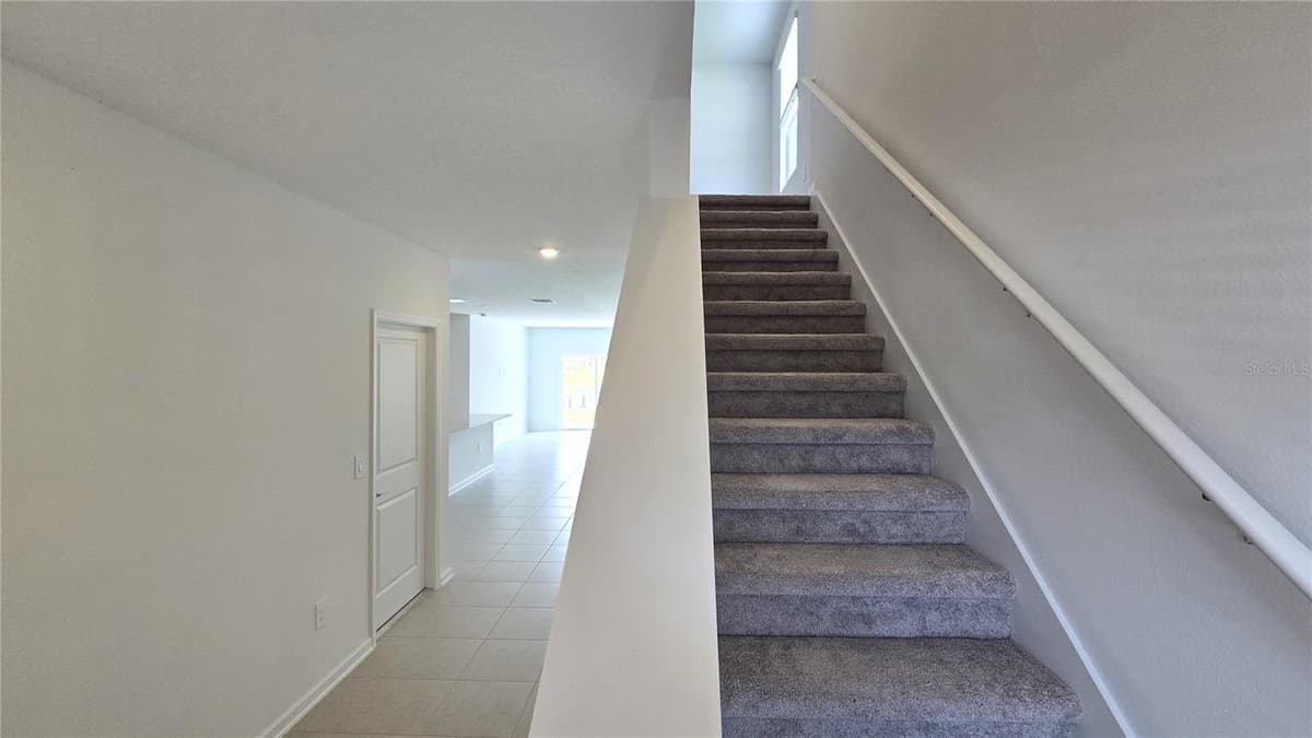 5618 GINGHAM DRIVE — photo 16 of 39
