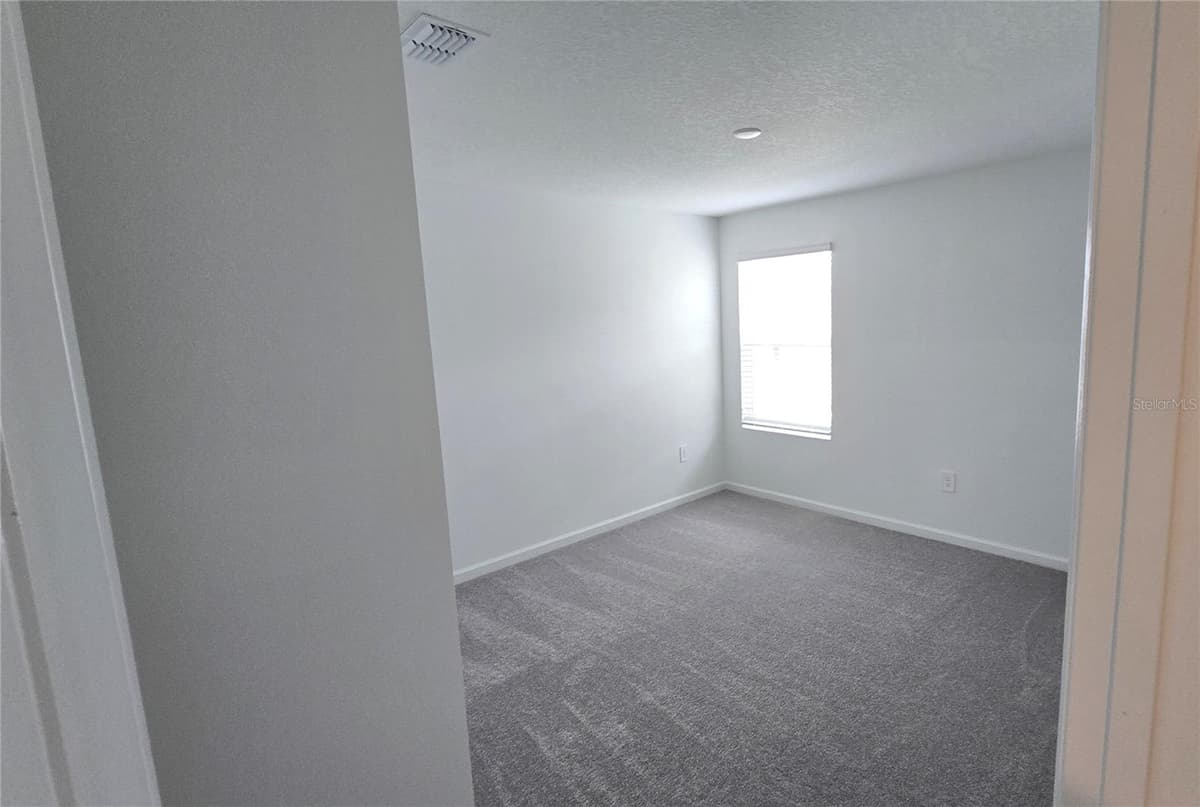 5618 GINGHAM DRIVE — photo 21 of 39