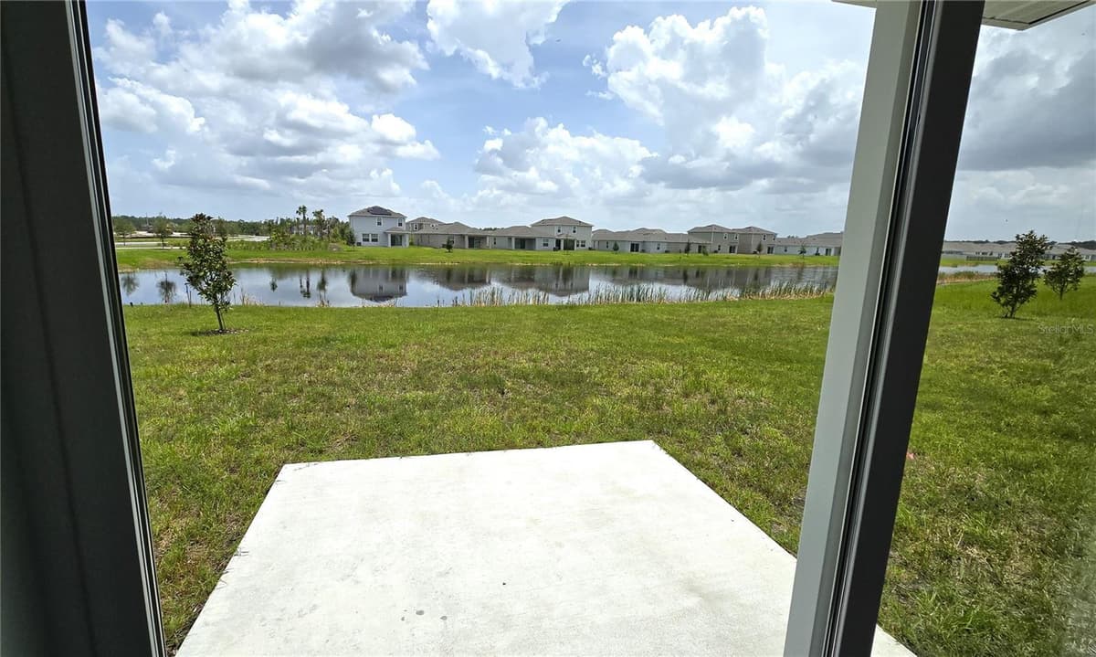 5618 GINGHAM DRIVE — photo 13 of 39