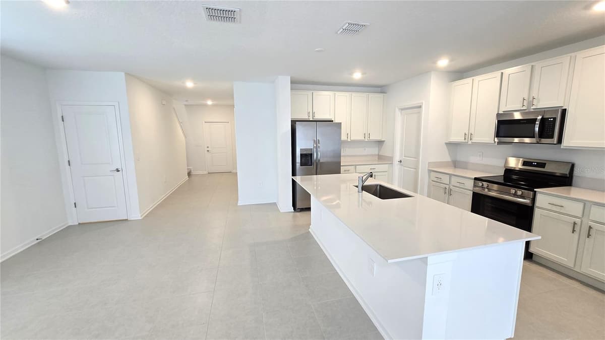 5618 GINGHAM DRIVE — photo 9 of 39