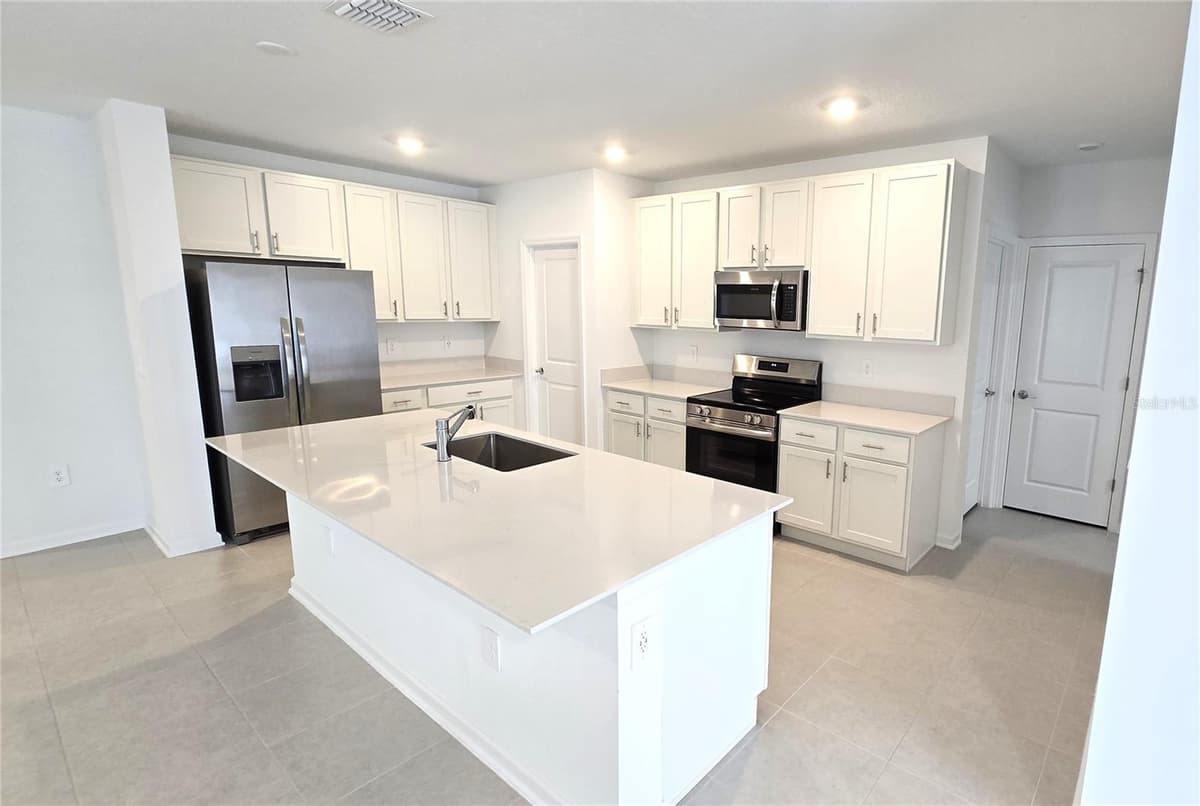 5618 GINGHAM DRIVE — photo 8 of 39