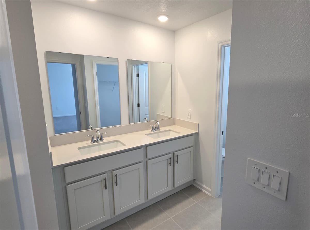 5618 GINGHAM DRIVE — photo 23 of 39