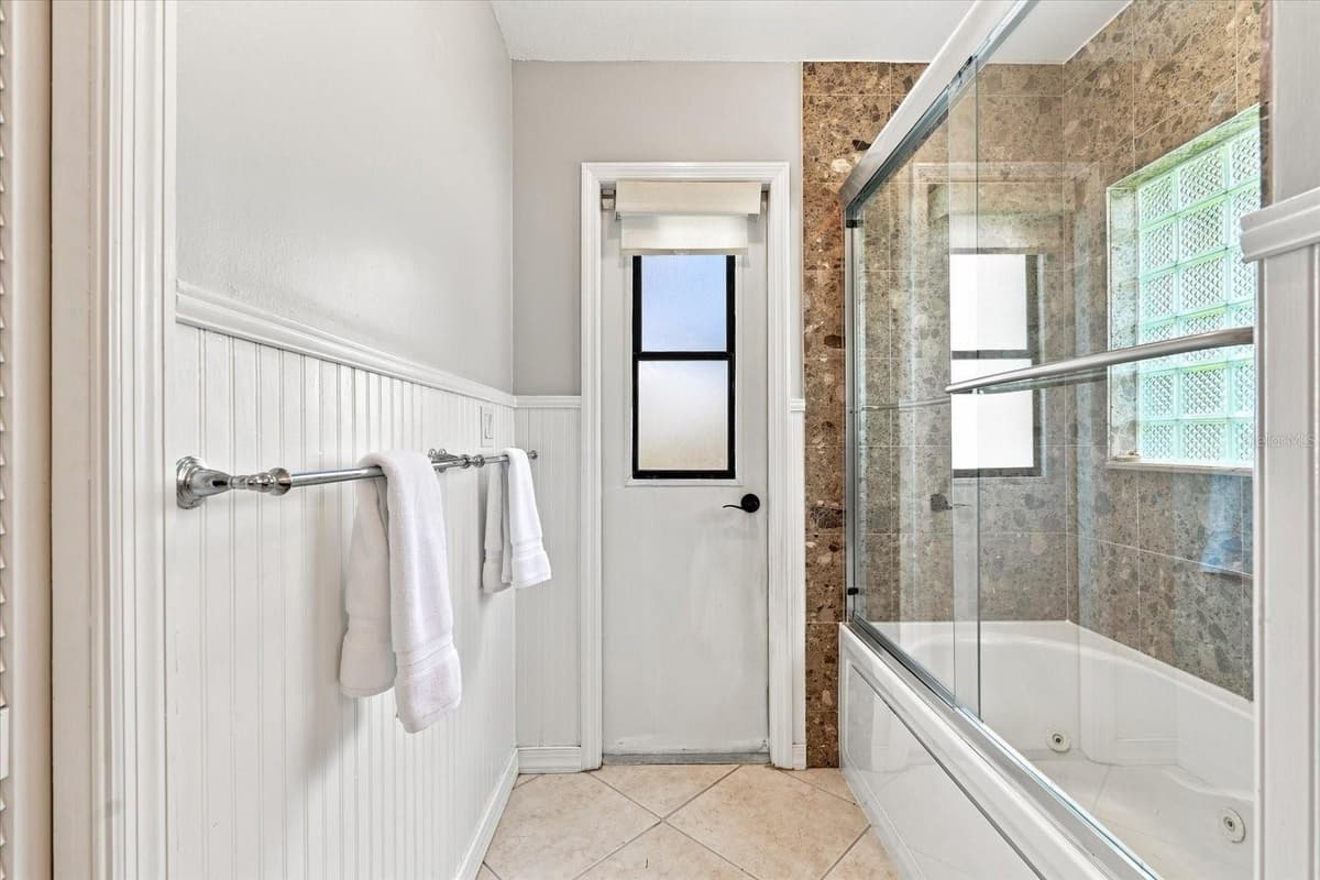 3441 HINSDALE COURT — photo 36 of 61