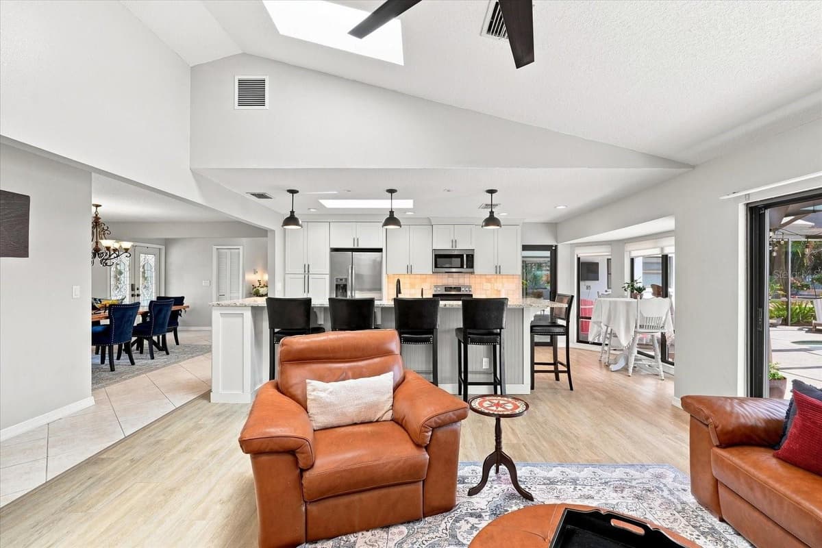 3441 HINSDALE COURT — photo 13 of 61
