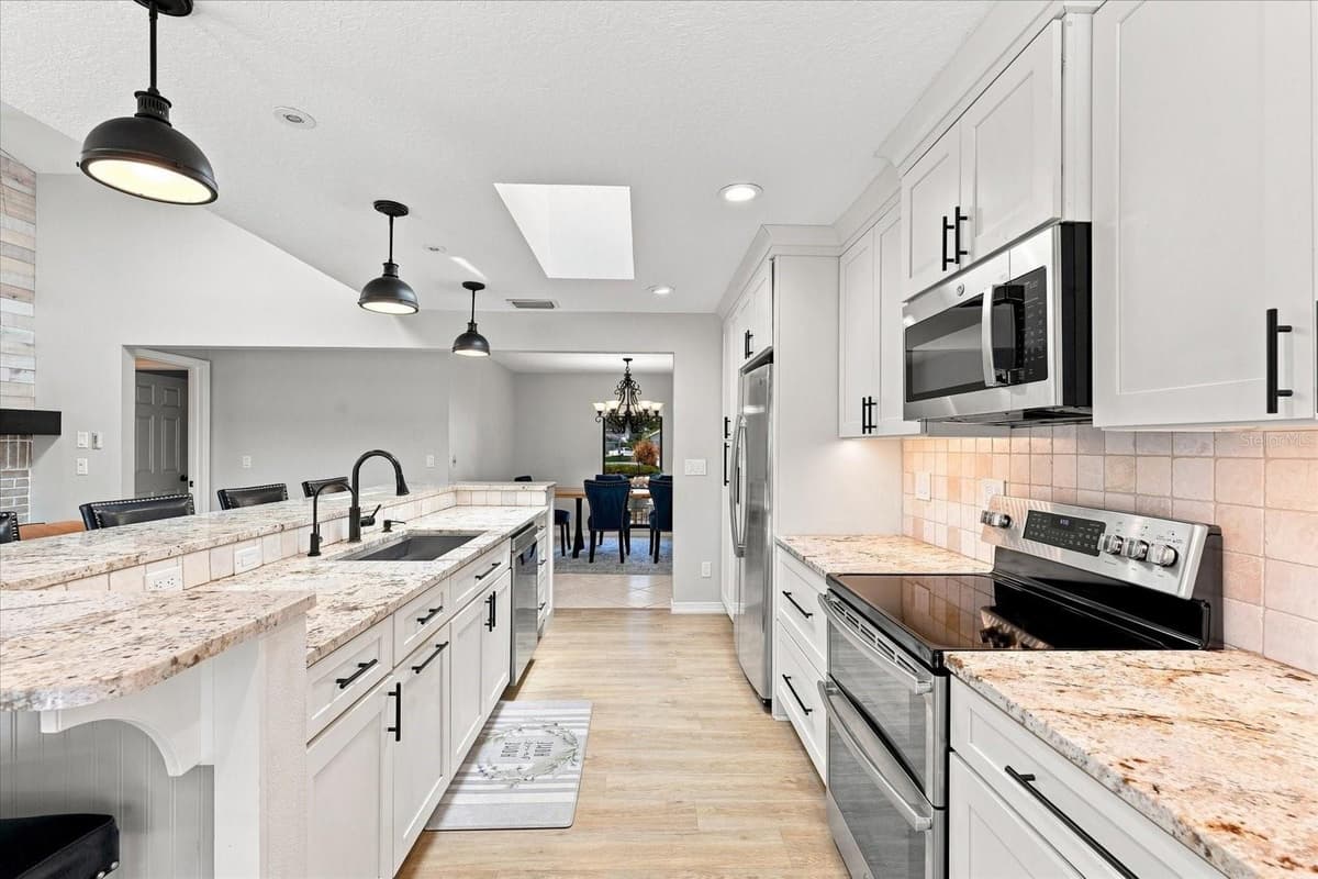 3441 HINSDALE COURT — photo 17 of 61
