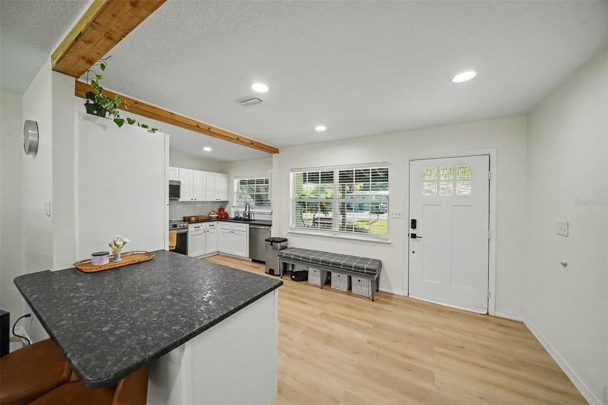 4636 BAY COURT AVENUE — photo 5 of 30