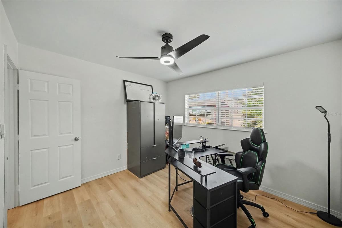 4636 BAY COURT AVENUE — photo 10 of 30